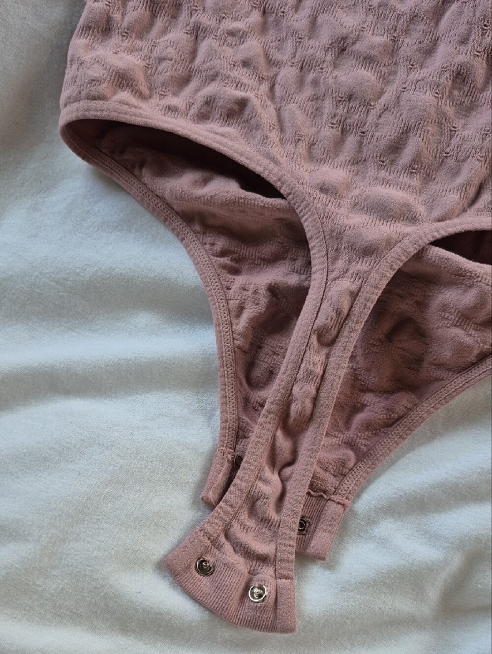 Intimately Free People Pastel Pink Cutout Eyelet Bodysuit Size XS - Picture 12 of 14